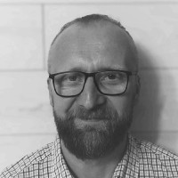 Radek Komander Email