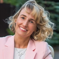 Olena Bobalo Email