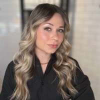 Mariana Oliveira Email
