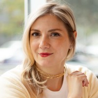 Lexi Bostantzoglou Email