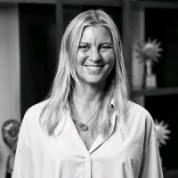 Latcom Employee Jennifer Henriksen's profile photo