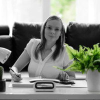 Zsuzsanna Rottler Email