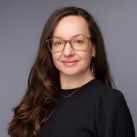 Iana Aranda Email & Phone Number