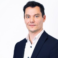 Pieter Mergenthaler Email