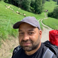 Florian Neumann Email