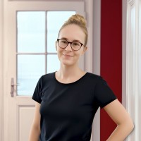 Petra Ploy Email