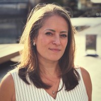 Email e telefono di Claire Facer