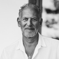 Email e telefono di Richard Assaly