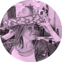 Caroline Maxwell Email & Phone Number