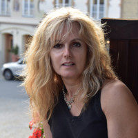 NPI Network Products Inc Employee Stephanie Frank's profile photo