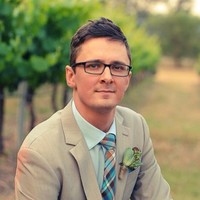 Vic Olbromski Email