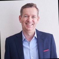 Shiseido Employee Simon Trusler's profile photo