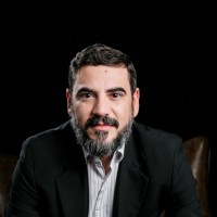 Isaac Oliveira Email