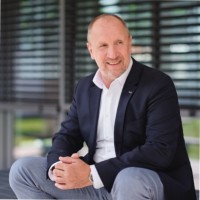 Jürgen Struck Email
