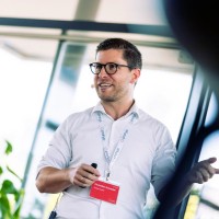 Maximilian Schneider Email
