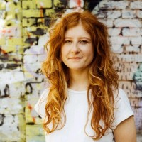 Eileen Möller Email & Phone Number