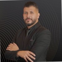 PEACE HOMES REAL ESTATE Employee Hussein Alshikh's profile photo