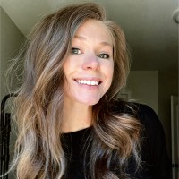 Caroline Dean Email & Phone Number