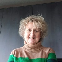 Jacqueline van Den Burg Email