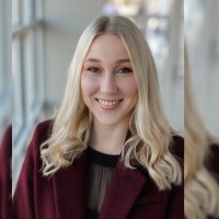 Elli Becker Email & Phone Number
