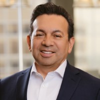 Rexford Industrial Employee Víctor Ramírez's profile photo