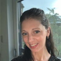 Anneke Simons Email