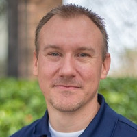 Charles Schwab Employee Brandon Lind's profile photo