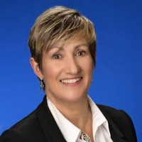 Email e telefono di Stephanie Wall