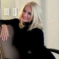 Sun Print Management Employee Kristen Loring's profile photo