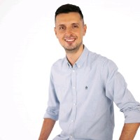 Rethink Investing Employee Edgar Hernandez's profile photo