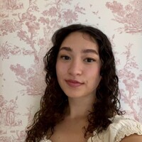 Zoe Navapanich Email