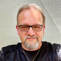 Luc Schaefer Email