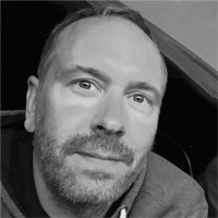 Niklas Petersen Email