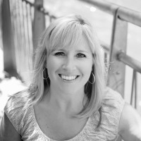 Cedarstone Employee Lorri Zander's profile photo