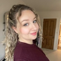 2Simple Employee Sophy Knight's profile photo