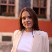 Iryna Sukhatska Email