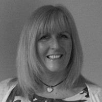 Sue Simmonds Email & Phone Number