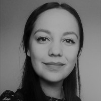 Karina Zúñiga Email