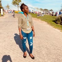 Linda Djouetche Email