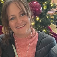 Vicki Cox Email & Phone Number