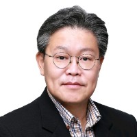 yooshin.com Employee James's profile photo