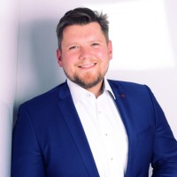Niclas Schoenhof Email