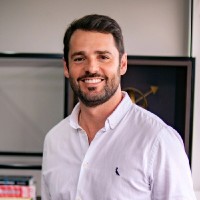 Arthur Prado Email