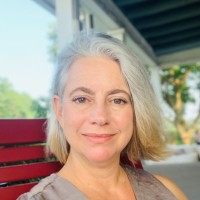 Leah Matthews Email & Phone Number