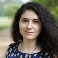 Zsófia Lázár Email