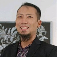 Faisal Akbar Email