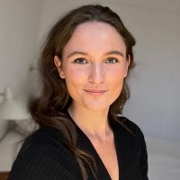 Victoria Longhi Email