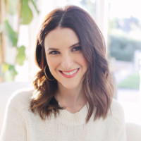 Warner Brothers Television Employee Rebecca Serle's profile photo