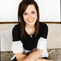 Elsa Vos Email & Phone Number