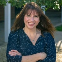 Robyn Voight Email & Phone Number